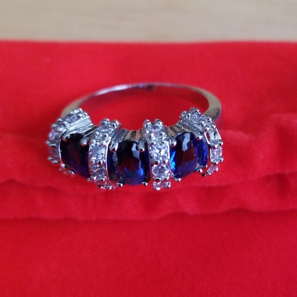 Beautiful Ring! - Picture 3 of 3